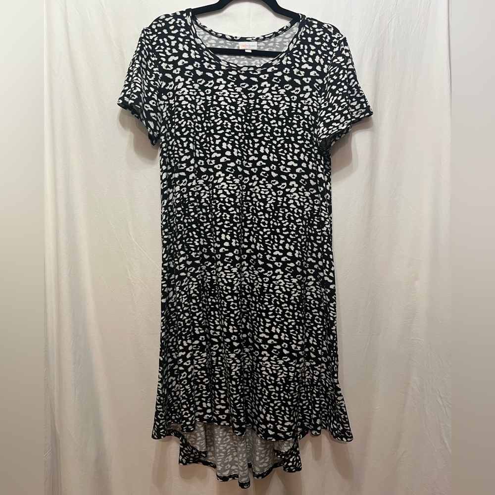 LuLaRoe Carly Medium Black and White Animal Print High Low Dress